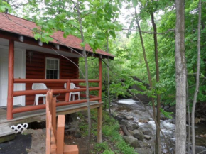 Гостиница Seven Dwarfs Cabin - On The Brook Cabins  Лэйк Джордж